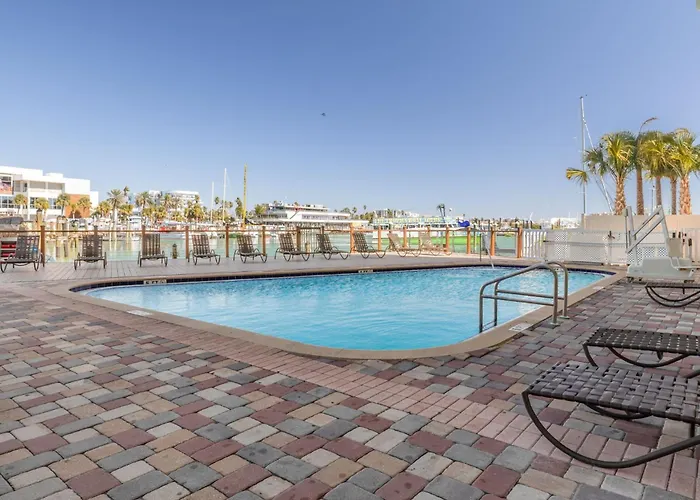 Pier House 60 Clearwater Beach Marina Hotel
