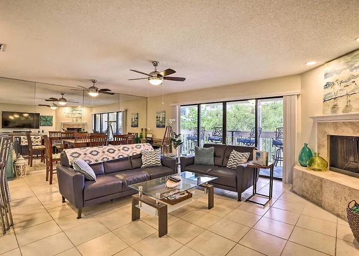 Sea La Vie: Sunny Indian Rocks Beach Condo!